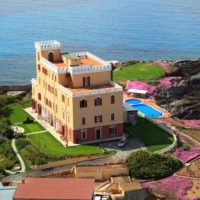 VILLA LAS TRONAS